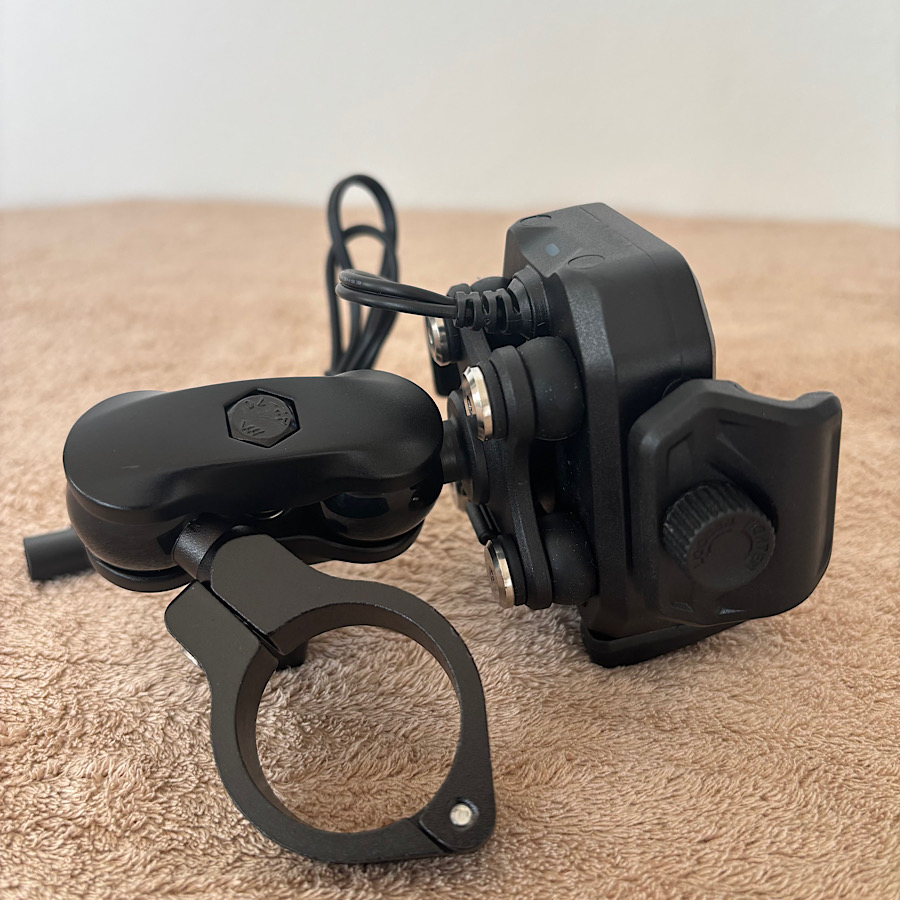 Kaedear(カエディア) バイク スマホホルダー QI充電 USB電源 バイク用スマホホルダー エアーマウント クイックレバー コンパクトクイックアジャスター KDR-M33A | Kaedear | 15