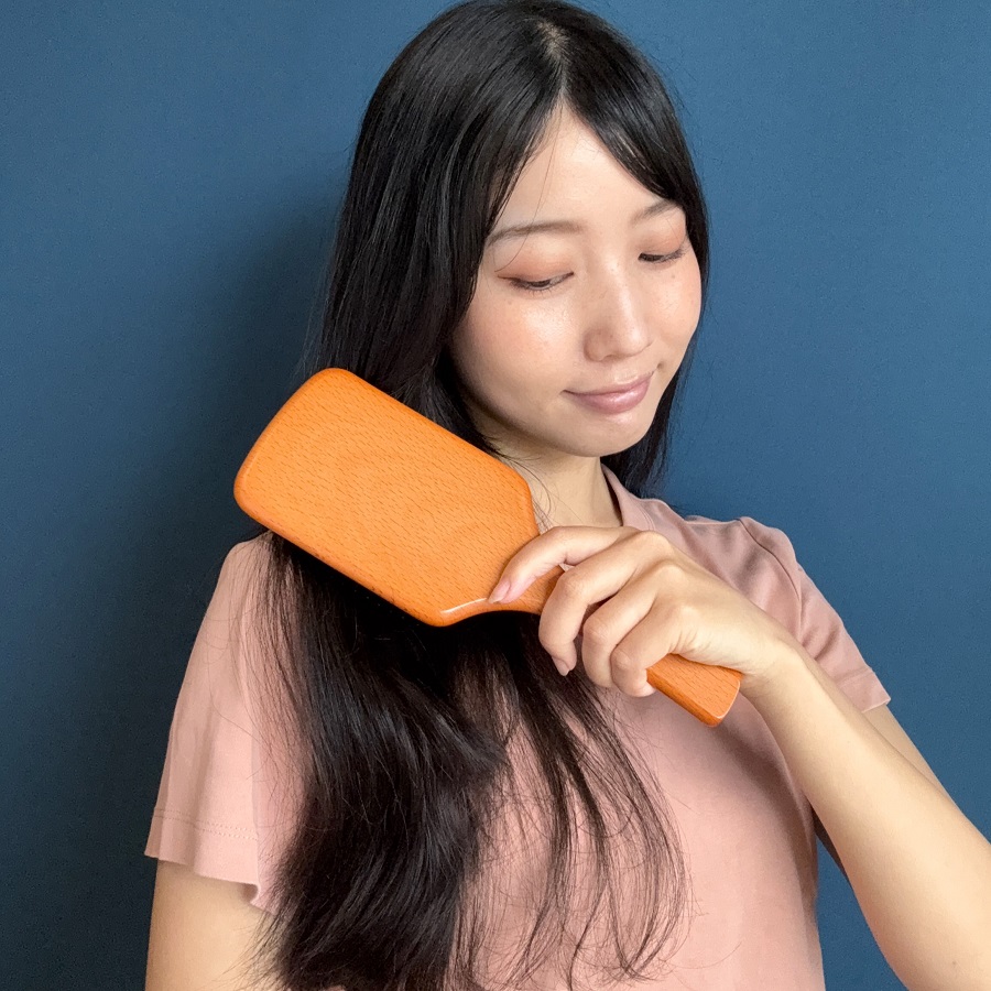 【新品未使用】定価11700円AVEDA ヘアブラシ・ハンドフット AVEDA 名入れ可 アヴェダ パドル ブラシ 名前入れ可 髪