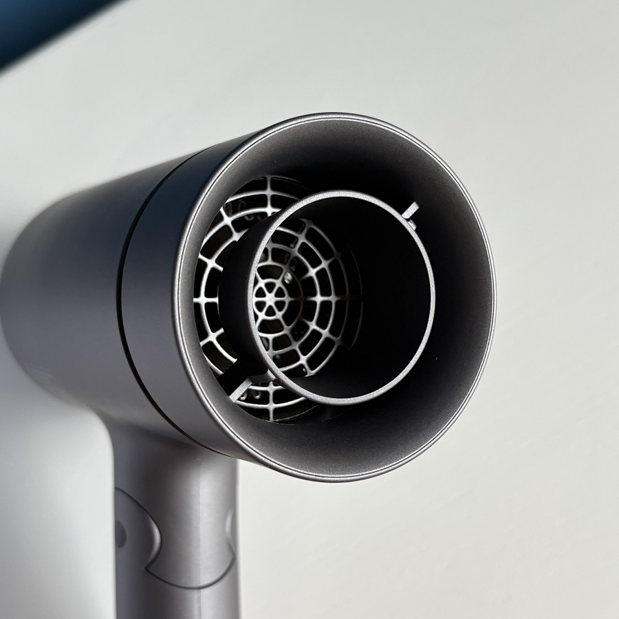 サロニア　ヘアドライヤー スピーディーイオンドライヤー | SALONIA(サロニア)公式サイト