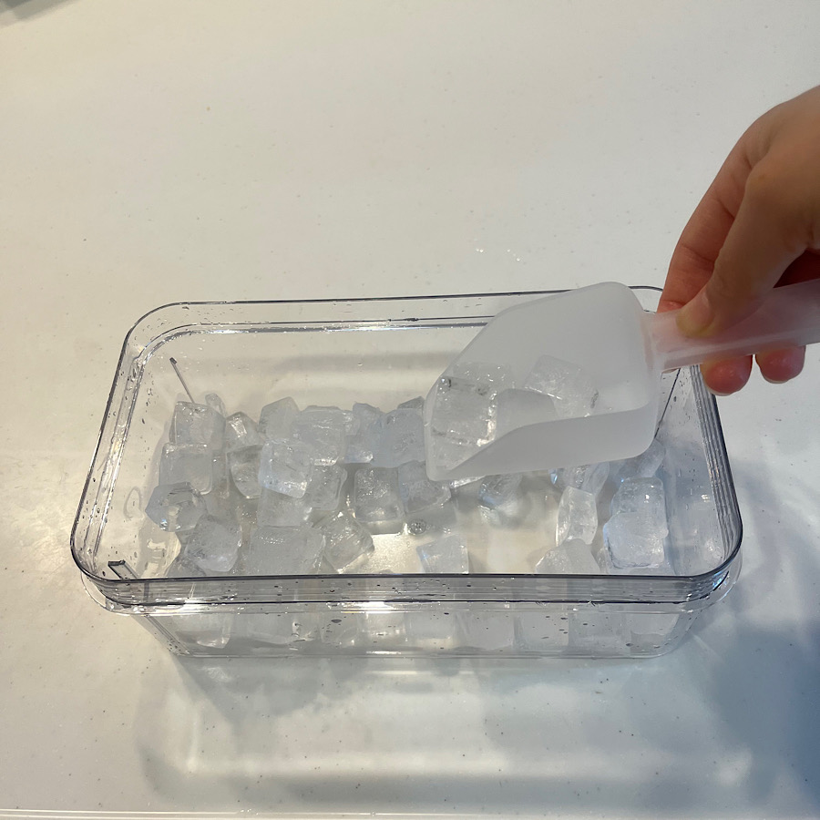 ワンプッシュ！氷が取れる】BREMENT 製氷皿 2枚入り アイストレー 家庭