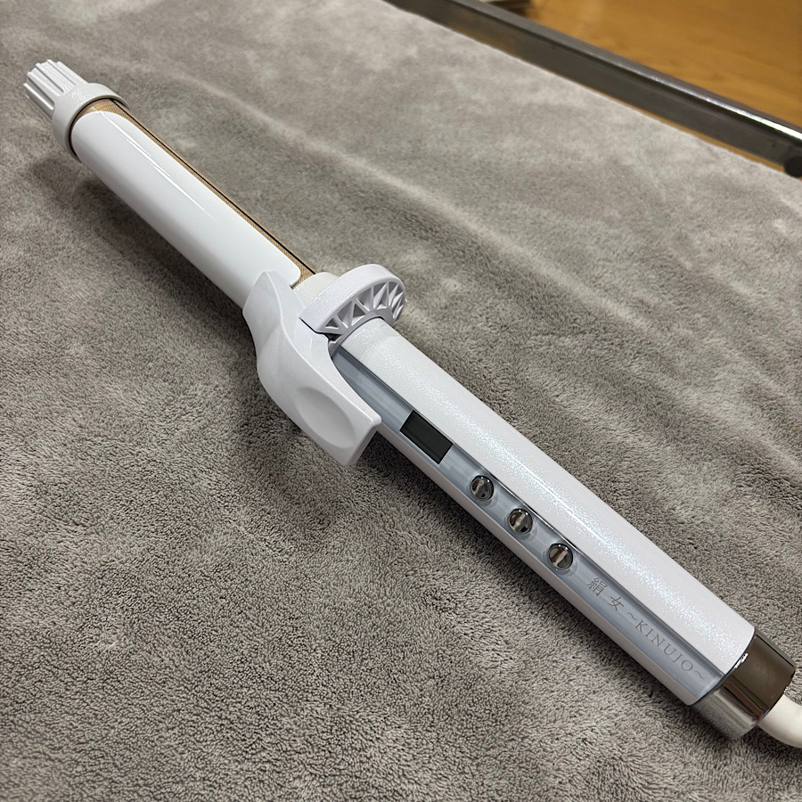 絹女 キヌージョ KINUJO CURL IRON カールアイロン シルクプレート採用 11段階温度切り替え 海外対応 26mm【KC26N】★☆ | KINUJO | 11