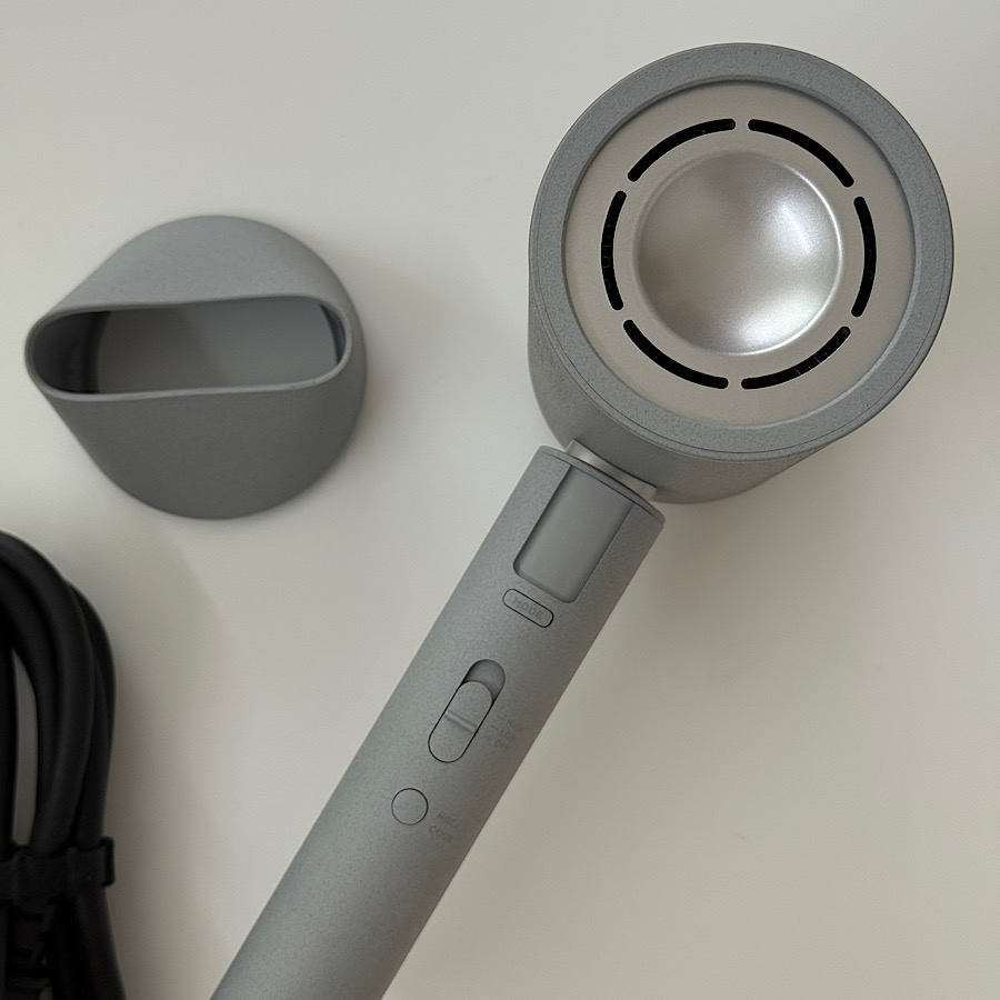 【未開封】SALONIA エアトリートメントドライヤー ストーングレー エアトリートメントドライヤー | SALONIA(サロニア)公式サイト