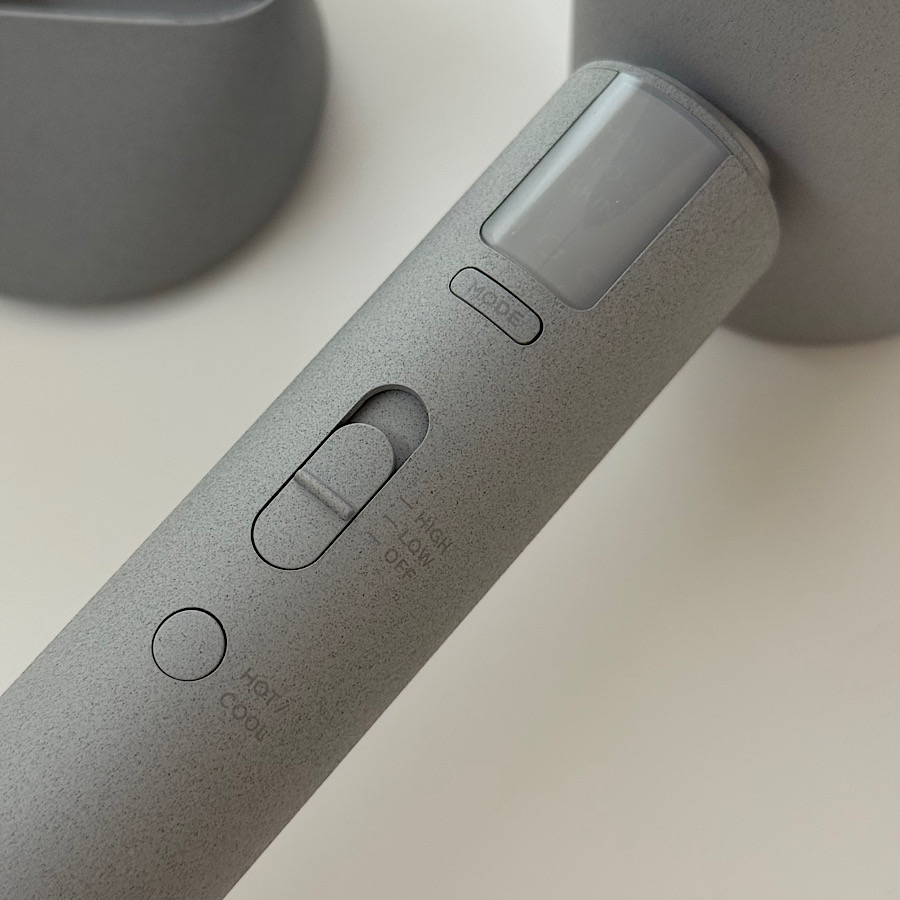 最終値下げ未使用送料無料　サロニア　エアトリートメントドライヤー ストーングレー SALONIA サロニア エアトリートメントドライヤー ストーングレー