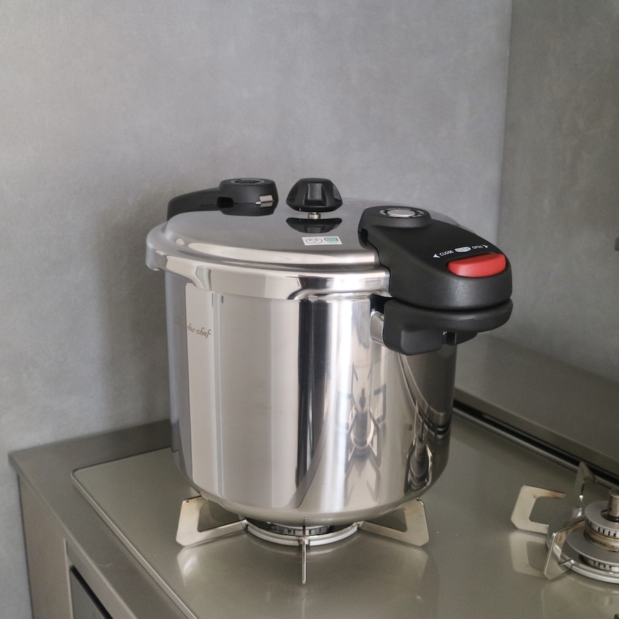 ワンダーシェフ プロミドル 業務用 両手圧力鍋 8L (NMDA80) : トップ