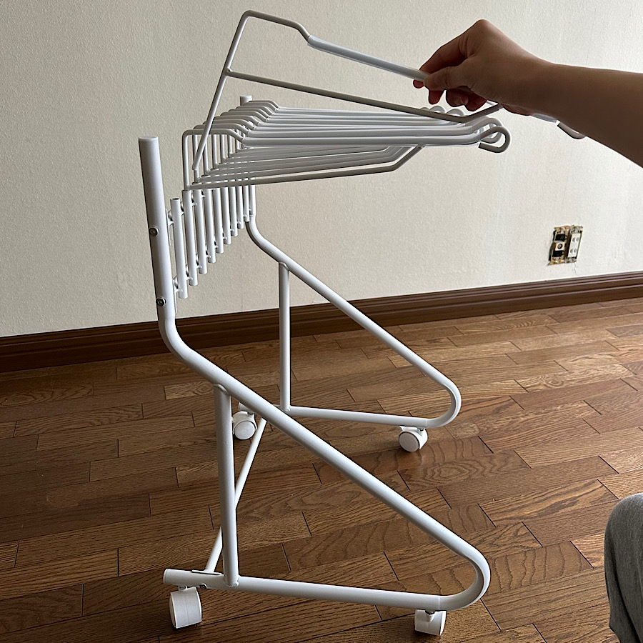 [山善] スラックスハンガー キャスター付き 10本 出し入れカンタン すべりにくい 選びやすい 幅45.5×奥行43.5×高さ66.5cm スラ |  | 07