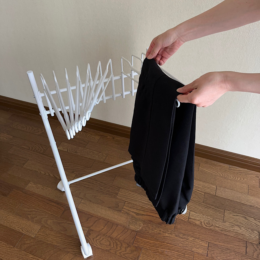 [山善] スラックスハンガー キャスター付き 10本 出し入れカンタン すべりにくい 選びやすい 幅45.5×奥行43.5×高さ66.5cm スラ |  | 08