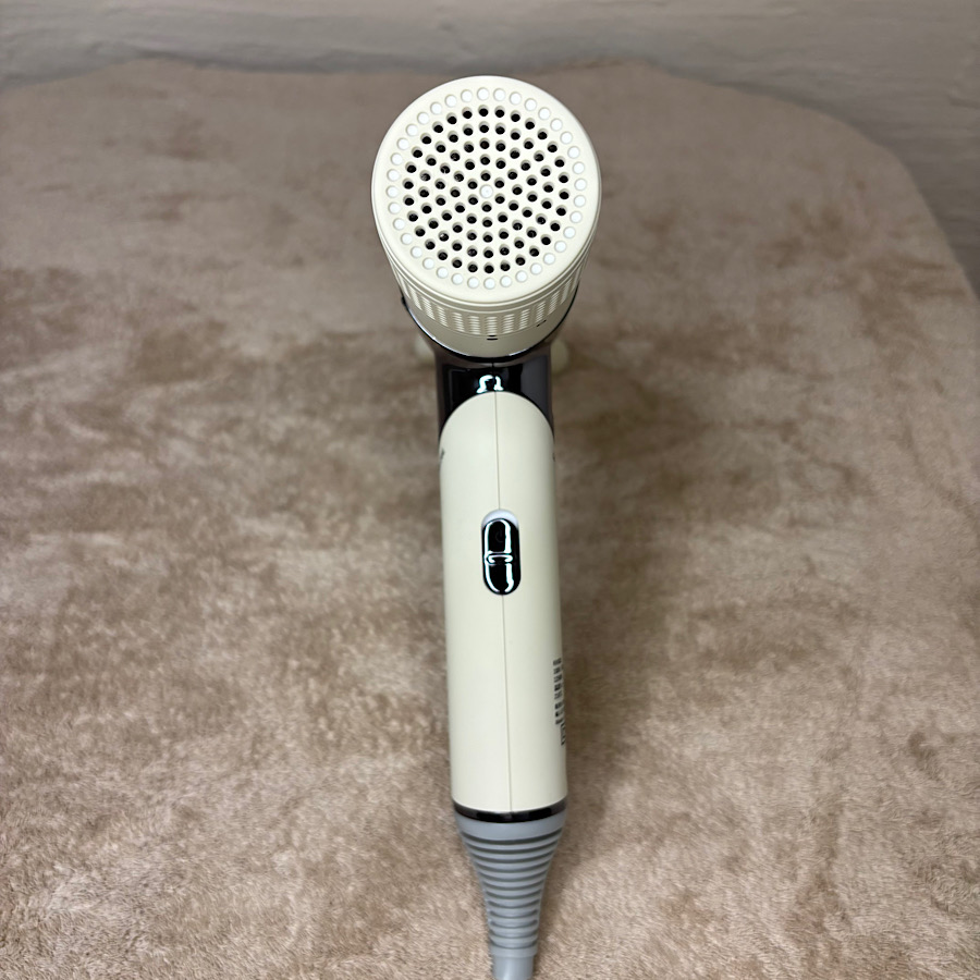 KINUJO 絹女 ヘアドライヤー KH301 ホワイト Hair Dryer 大風量 遠