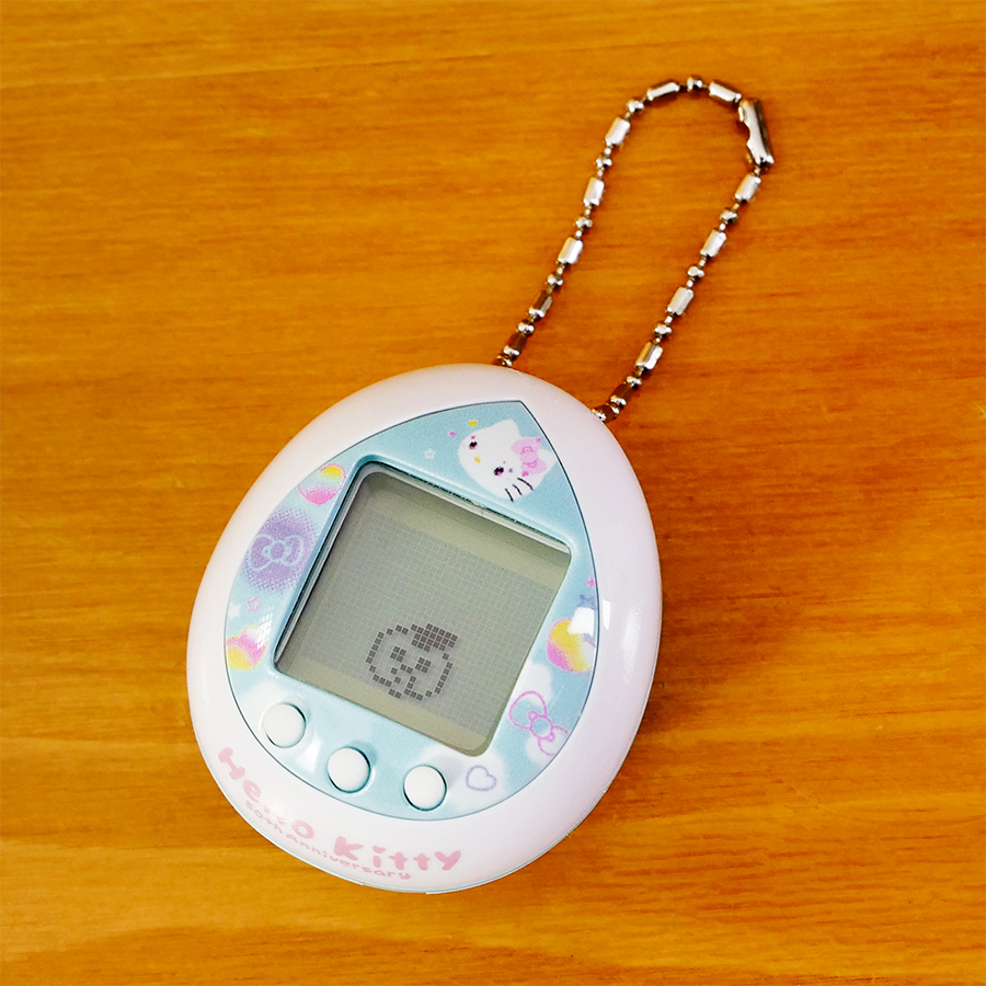BANDAI バンダイ たまごっち Hello Kitty Tamagotchi Red
