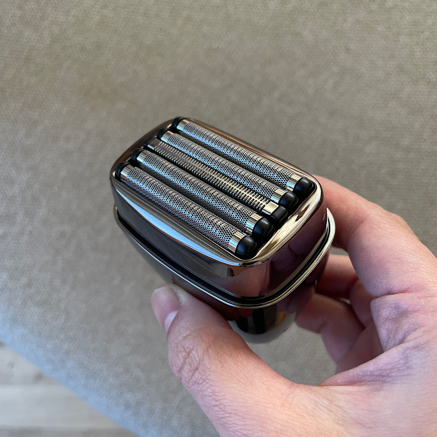 コイズミ ＵＳＢ充電５枚刃シェーバー コイズミ グレー KMC-0800/H ［5枚刃］ 【864】 | KOIZUMI | 05